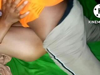 印度少女Ragini先舔屁股手淫然后猛烈操