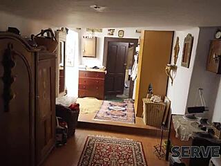 Get Head In Guest House!