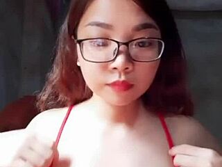 feeling so horny with my big tits bouncing