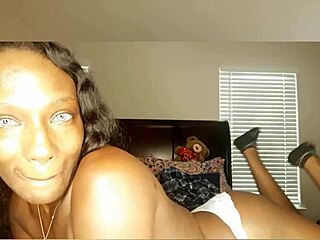 Ebony Girlfriend Gives Joi