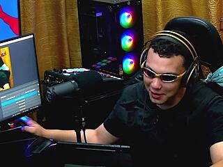 isa traveler gets naked in studio for podcast interview