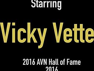 Wow, cowgirl Vicky Vette rides a dildo on vacay, so hot! 🔥