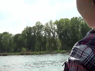 Miért mutatja a cseh szépség a punciját kint?