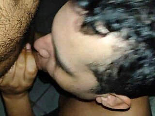 I love when my gay lover shoots his load in my mouth. It's so hot, I can't get enough of that leite na boca!