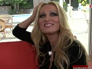 瘦金发骚货小奶子满奶脸爆射