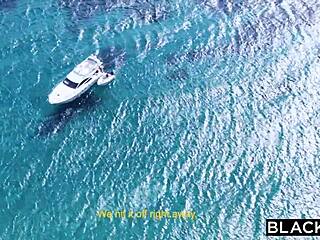 Чёрная красотка с идеальным телом жёстко трахается с тренером по дайвингу BBC. Это незабываемо!