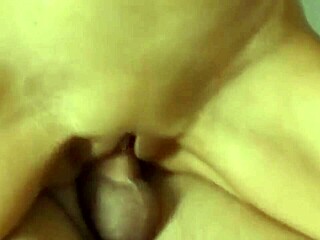 Petite Cutie’s Hairless Pussy Squirts in Coño Gordo Compilation