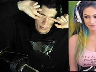 joycgee and trainwrecks, what’s happening on webcam?