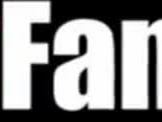 Pastorek prehiti moža z Aaliyah Love in Lisey Sweet