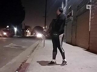 Gay latinos bubbelröv säljer hålen på gatan