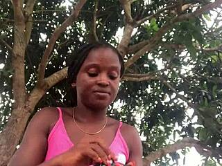 crazybitch loves unboxing packages in front of strangers 😜