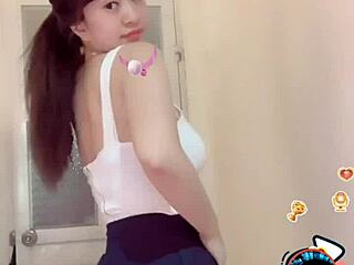 miu's big tits are so smooth and white