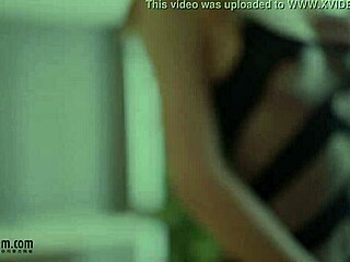 Vizinha asiática Rosi estrela vídeo erótico Ep 7!