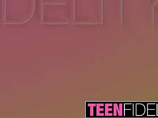 Ej Isabella Tvoja Savršena Uska Pička Trebala Taj Tvrd Kurac Tačno?