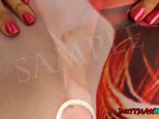 Look At Susie Clove Spreading Her Holes!