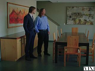 Wife deepthroats agent