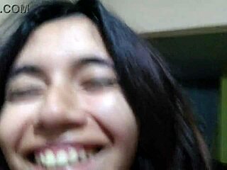 Dany Rio uczy jak być niezależną aktorką porno w lekcji 1