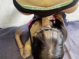 Fiquei pelada na frente do meu melhor amigo gay e não imaginei que isso iria acontecer ele acabou comendo buceta pela primeira vez que tesão gozei muito no pau dele