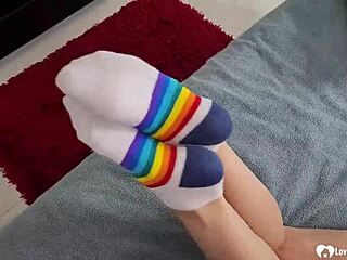 Babe Bends Over For Cum On Pussy!