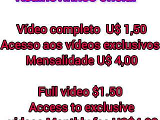 Doctor APPLIES injection to patient with small waist.