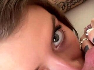 Bu Sıcak Kanadalı Sarışının Ağızda Boşalma İçin Derin Boğaz ve Rimming Yapmasını İdare Edebilir Misin POV?