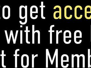 纹身可爱佩妮·帕克斯和妻子莎拉·杰西分享大鸡巴