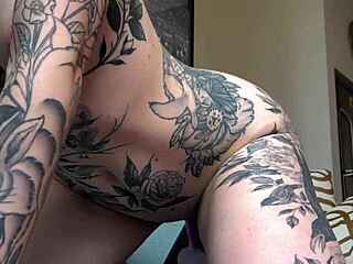 blonde trying thick dildo doggystyle 😏