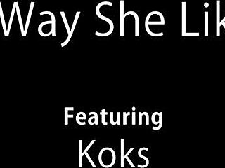 Teen discovers beautiful girl's juicy secrets