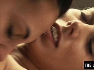 Lesbianas flacas se LAMEN hasta ORGASMOS MASIVOS