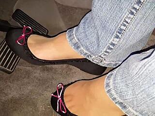 Feeling So Close on Webcam with My Fetish Side