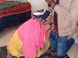 Lil Pudding Bowls dostaje duży tyłek wyruchany przez monstrualne kutasy w napalonym gangbangu