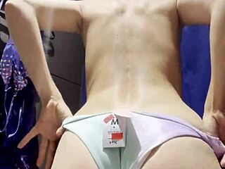 I hided cam in fittin room to see latina teen tits