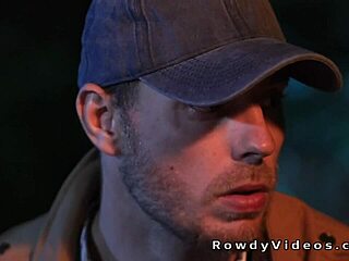 사진작가 포착 유부 보디빌더 인텐스 게이 애널섹스