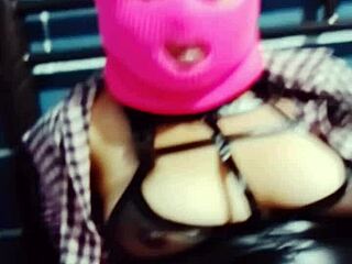 video llamada con un seguidor en vivo miraba como me mamaban el culo y me cogían ante el