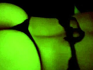 美丽屁股美味吞下大鸡巴