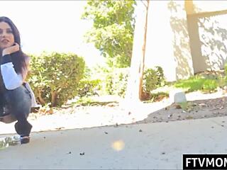 i'm a big tit milf pissin in public