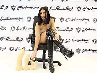 John Thomas Rhaegar dildo getting fucked by British babe Roxee Couture 😏