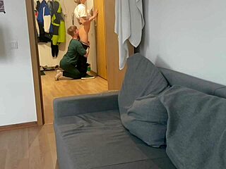 He invited the twink student for a juicy blowjob to orgasm!