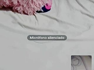 video llamada con un seguidor en vivo miraba como me mamaban el culo y me cogían ante el