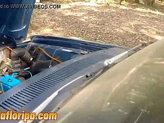 Behind this Peruvian photo shoot with ripped clothes! 😏