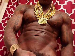 Hallelujah Johnson Worships Huge BBC Solo