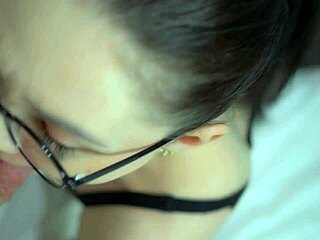 Incredible! Beautiful Milf Blowjob Ends in Messy Facial!