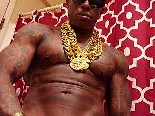 Hallelujah Johnson Worships Huge BBC Solo