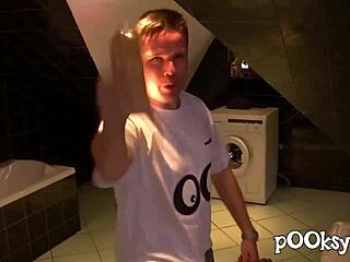 Amateur big butts bounce hard in Pooksy's special deepthroat clip