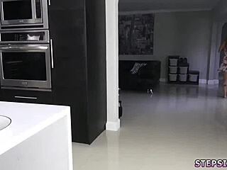 Mature Teen Threesome in PALLY FAMILY COMPETITION for Wild Action!