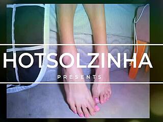 Isn't this sexy little hotsolzinha just stunning to watch?