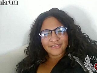 Penelope Olsen says, 'Watch me masturbate to squirting orgasm'