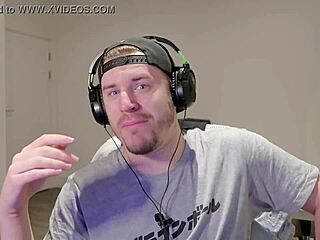 Cenzúrázatlan hentai lány tej zuhany jelenetben