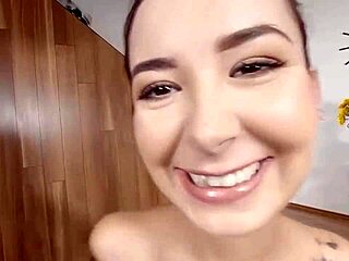 Flexible Freya Dee In Yoga Pants