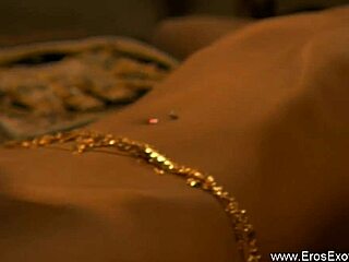 Masaje exótico asiático se convierte en lujuria anal y placer oral